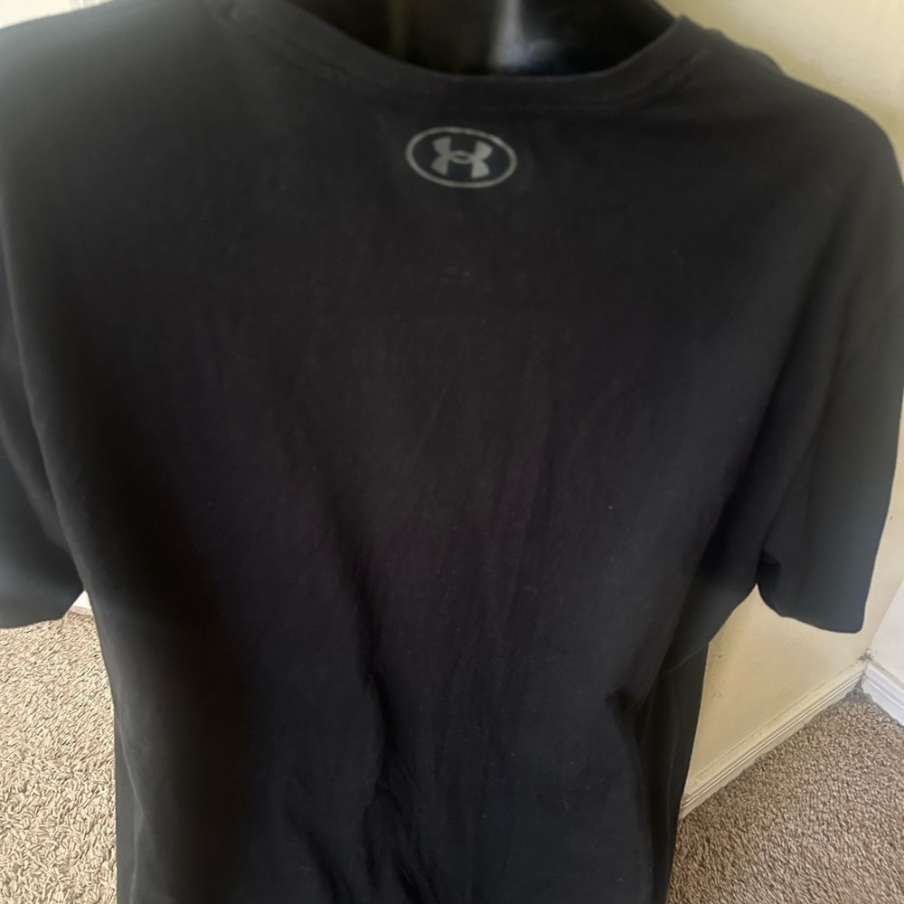 Men’s used size XL black Under Armour project Rock UA shirt Pre own items are as - Picture 3 of 5